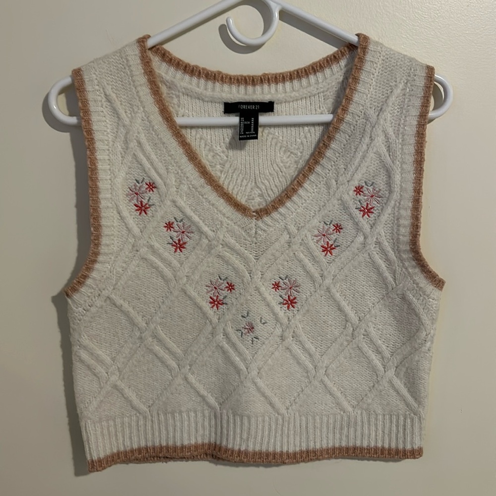 FOREVER 21 Womens Floral Sweater Vest Size M